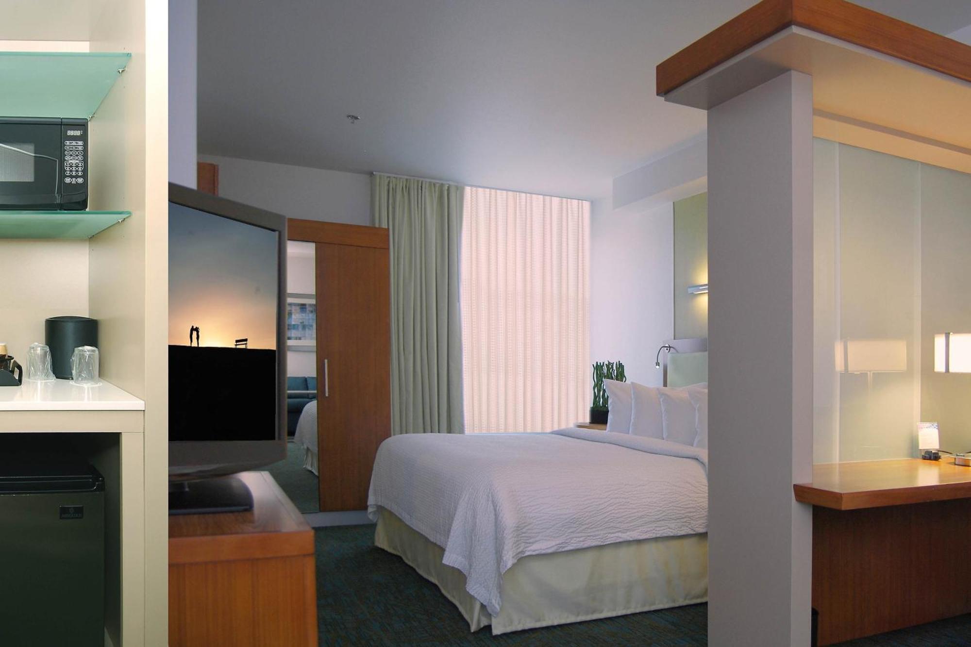 Springhill Suites By Marriott Las Vegas North Speedway Exterior photo